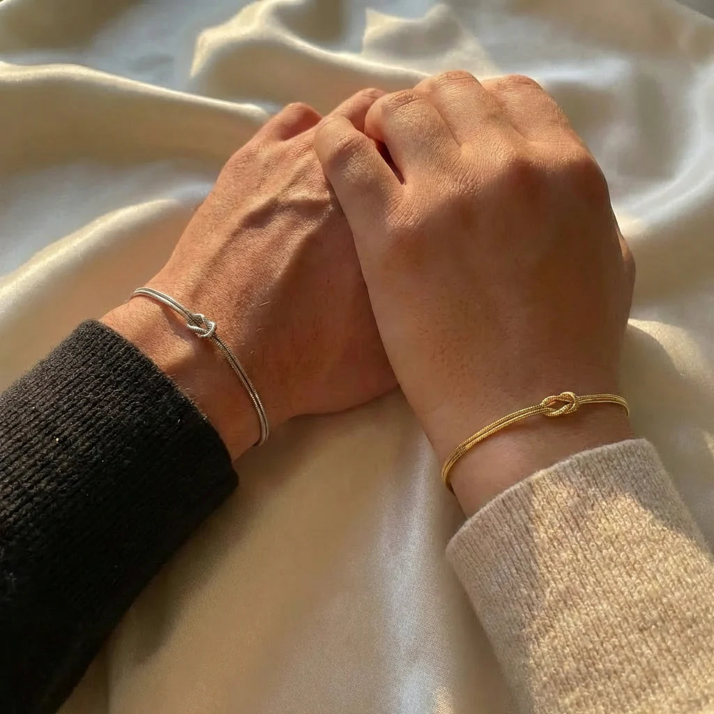 Forever Knot Bracelet – Sterling silver - Meaningful Gift for Couples, Best Friends & Family