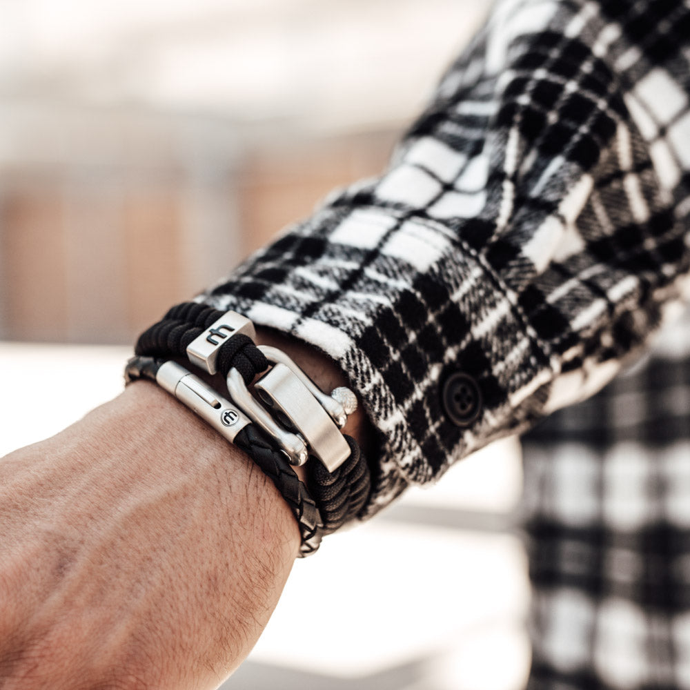 CLASSIC – BLACK